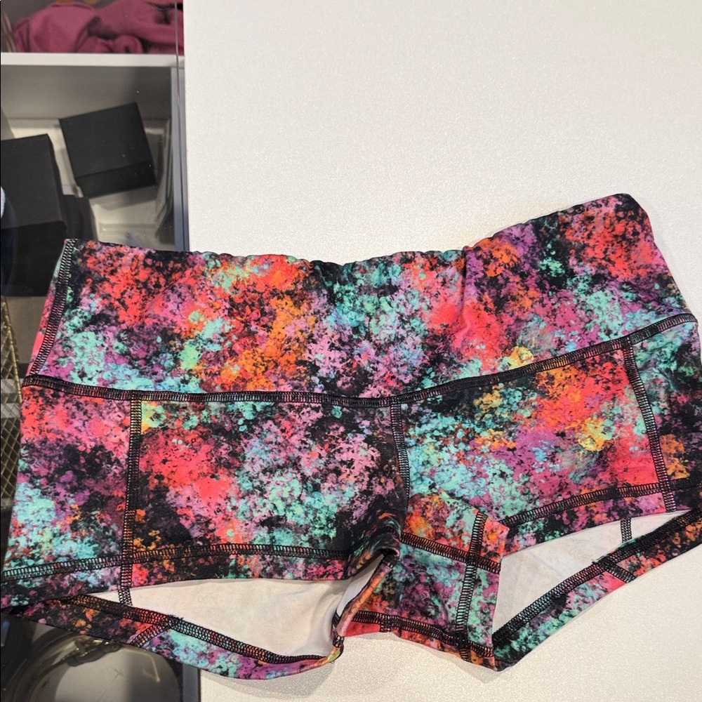 Fleo Multicolor Women's Shorts